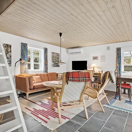 Holiday home Awesome In With Wifi Jelling